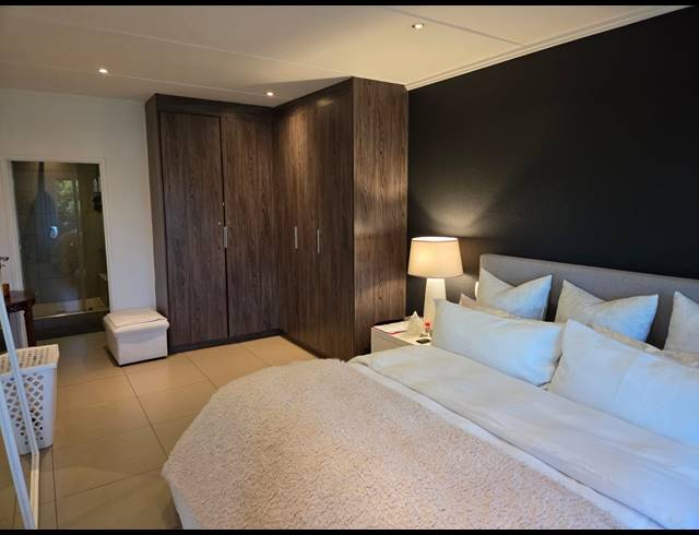 2 BEDROOM FLAT TO LET IN MORNINGSIDE